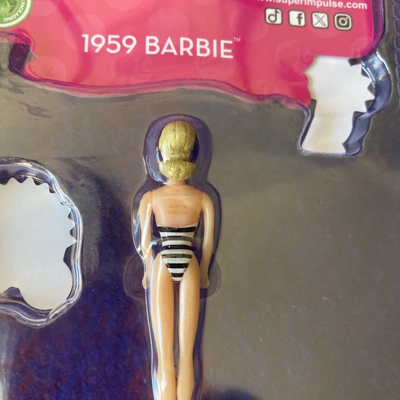 World’s Smallest Barbie 1959 - New with Tags - Picture 3 of 5